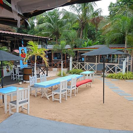 Boaty'S Beach Cottages Calangute Exterior photo